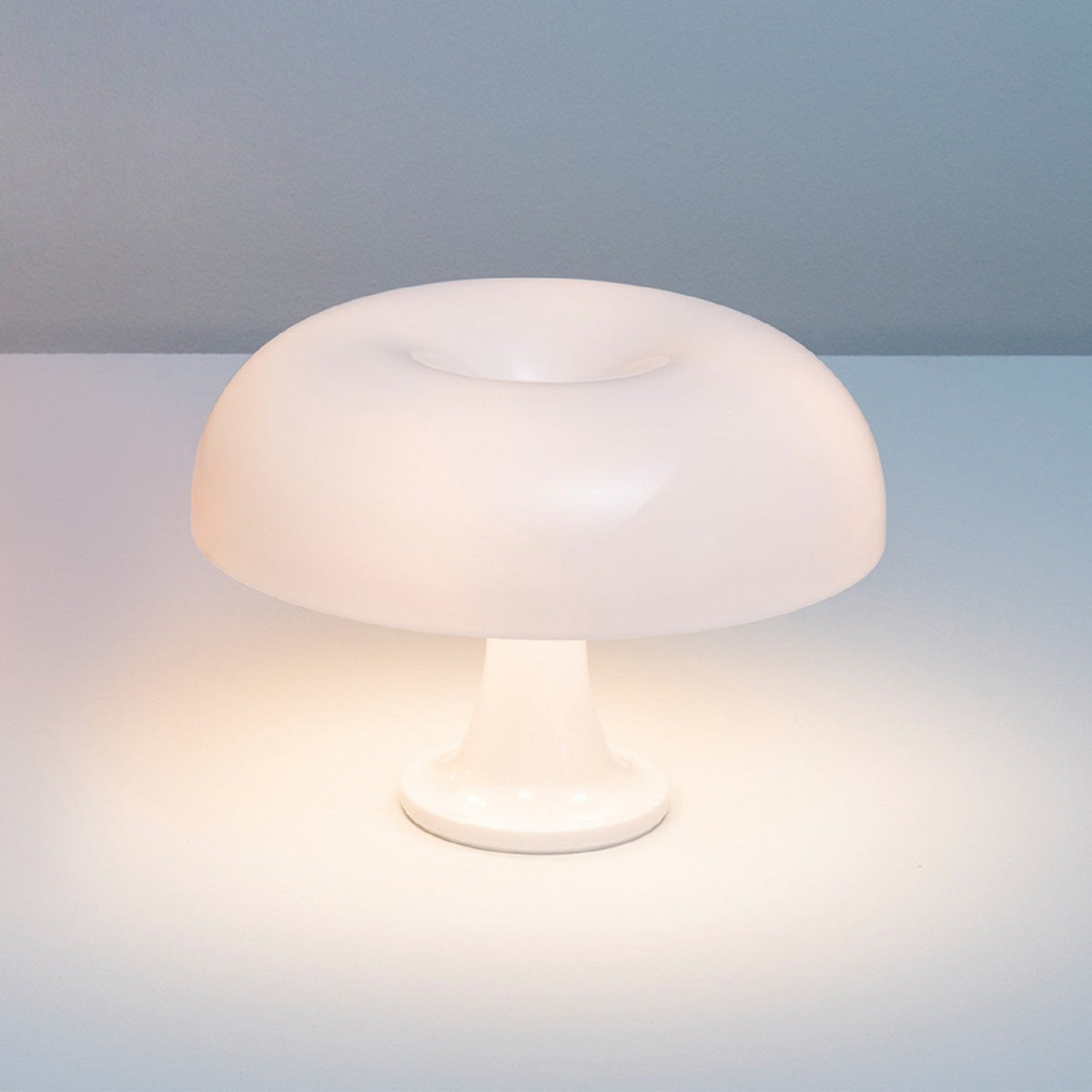 Mushroom-Shaped Table Lamp with 4 Light Sources and Dimmed Retro Atmosphere | Sansoti