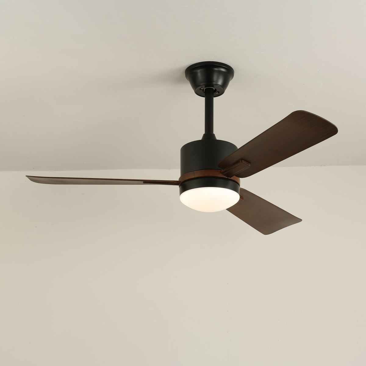 Moderner Deckenventilator mit Beleuchtung — Holz & LED — Fernbedienung | Sansoti