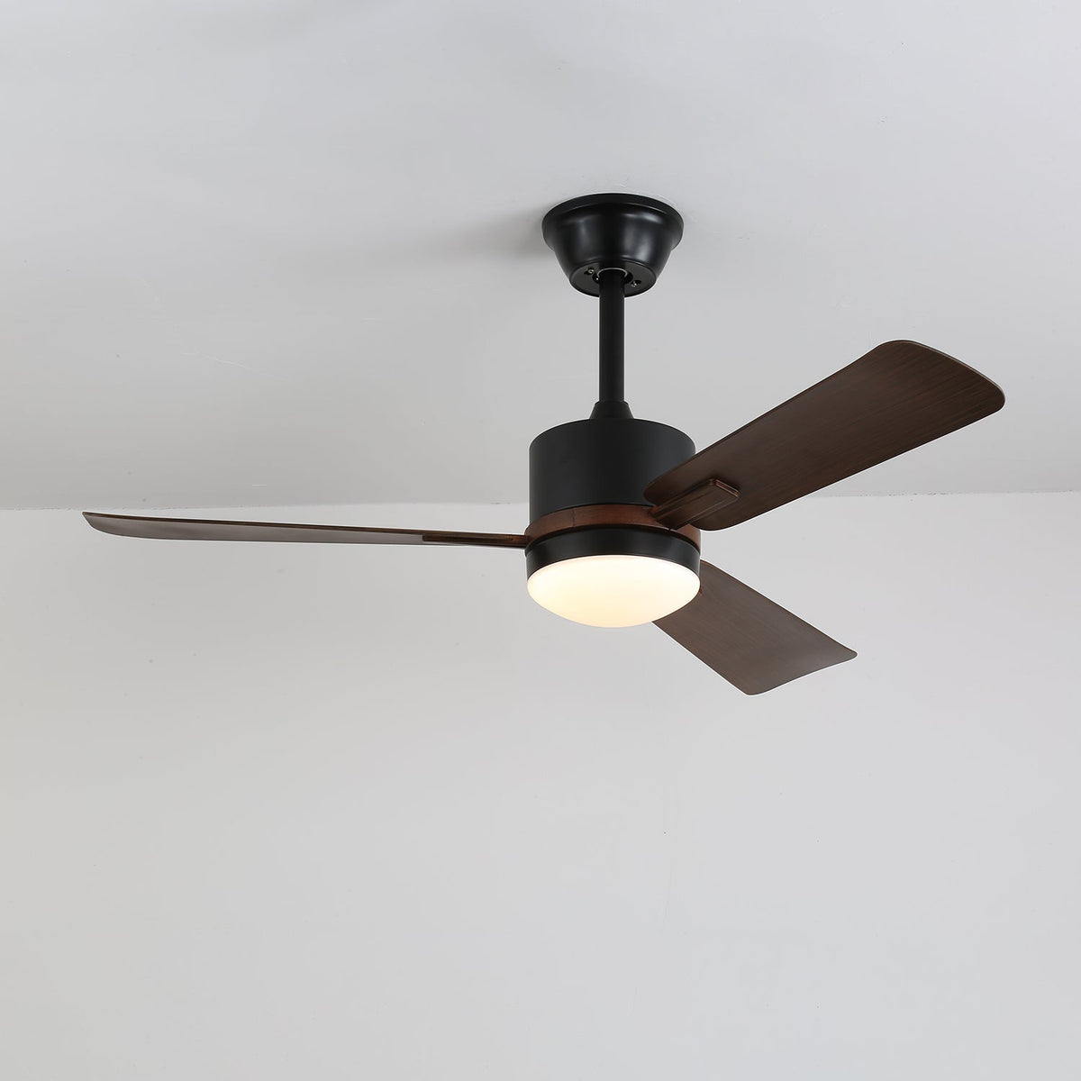Moderner Deckenventilator mit Beleuchtung — Holz & LED — Fernbedienung | Sansoti