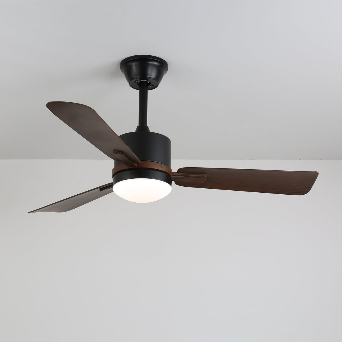 Moderner Deckenventilator mit Beleuchtung — Holz & LED — Fernbedienung | Sansoti