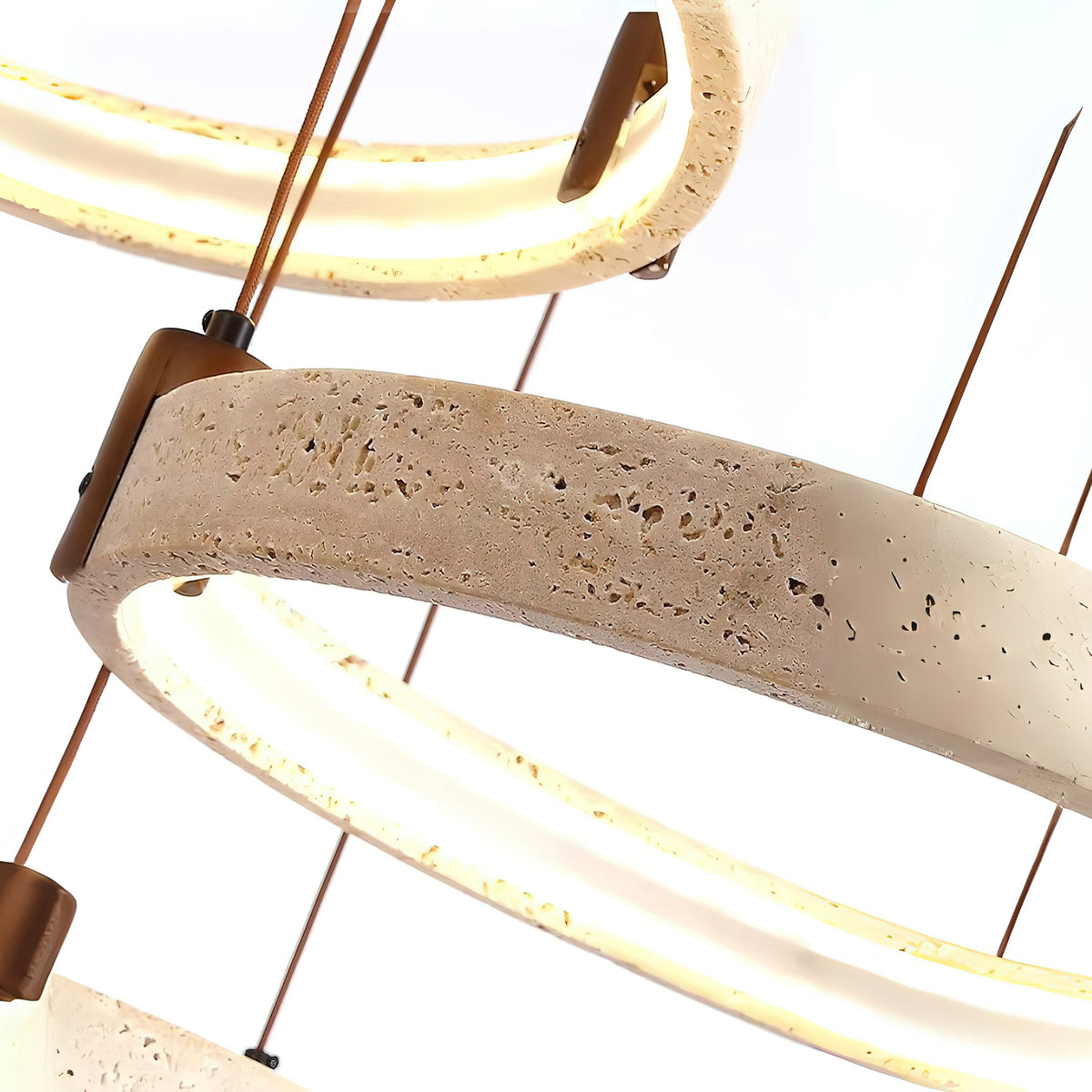 Travertin-Ring-Kronleuchter – Naturstein-Hängelampe mit Walnussholz und integrierter LED | Skandinavisches Design für Wohn- und Esszimmer | Sansoti