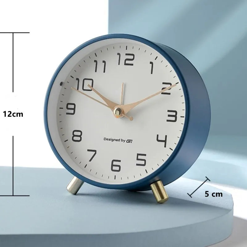 Scandinavische tafelklok, stil uurwerk, metaal en glas, voor slaapkamer en woonkamer, modern | Sansoti