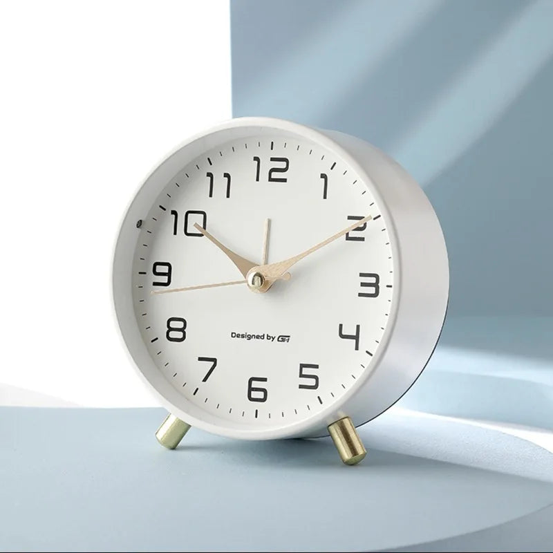 Scandinavische tafelklok, stil uurwerk, metaal en glas, voor slaapkamer en woonkamer, modern | Sansoti