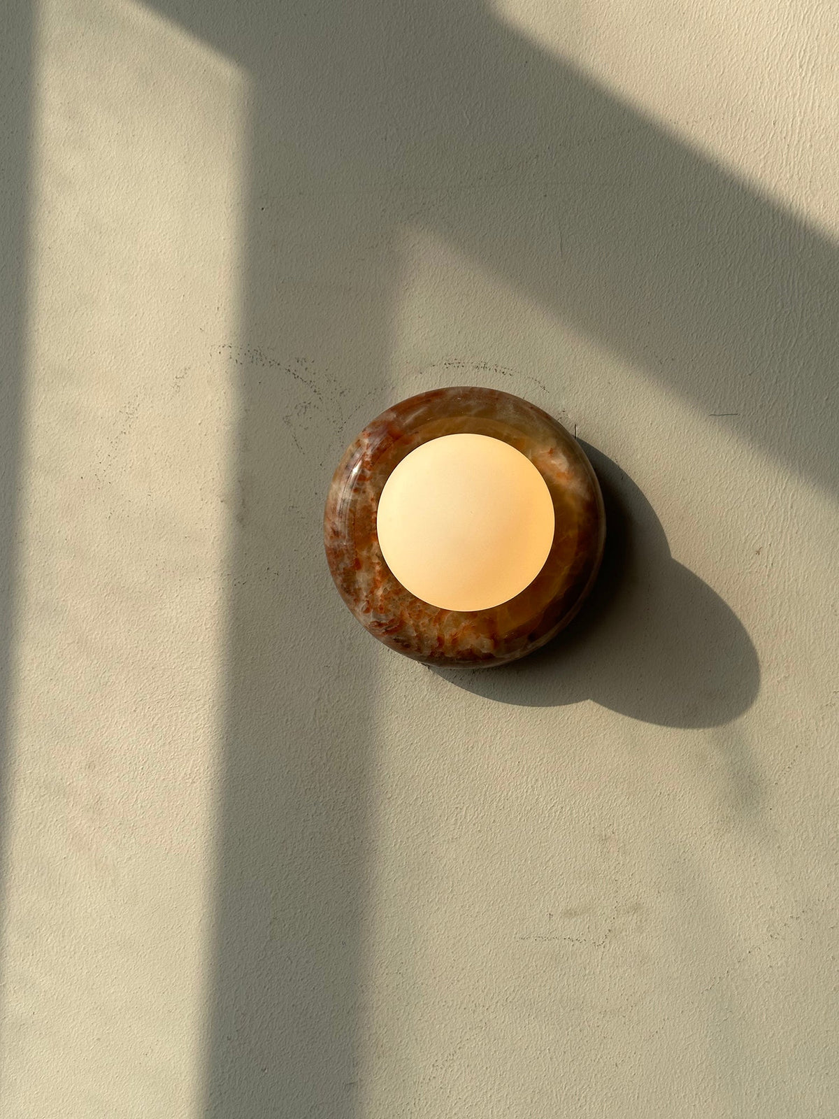 Wandlamp Slaapkamer Naast Bed Jade Natuursteen Glazen Kap 14 cm G9 | Sansoti