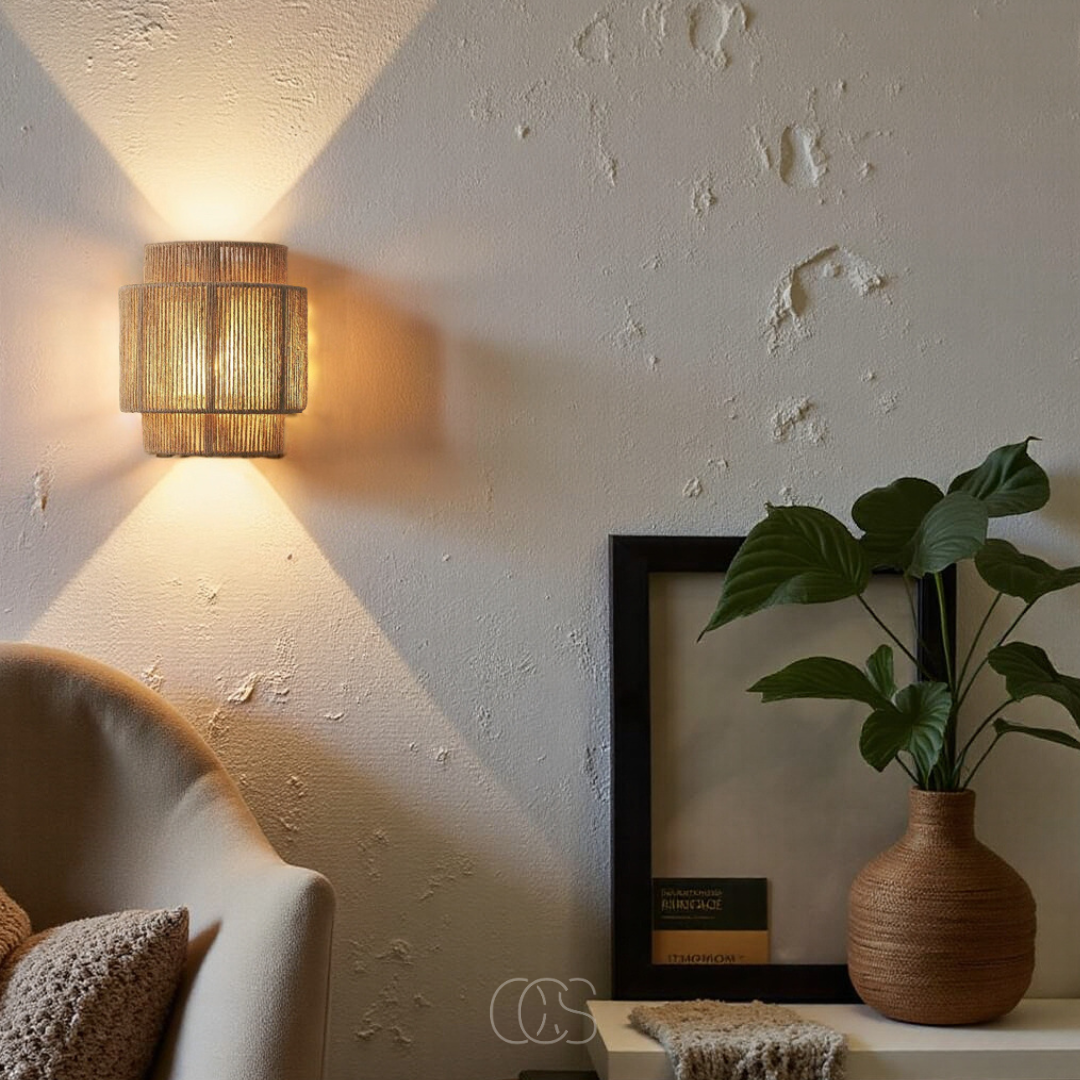 Pleciona lampa ścienna z naturalnej trzciny, 25 cm, boho, nastrojowe światło, ciepły wzór cieni, salon, sypialnia, przedpokój, wnętrze | Sansoti