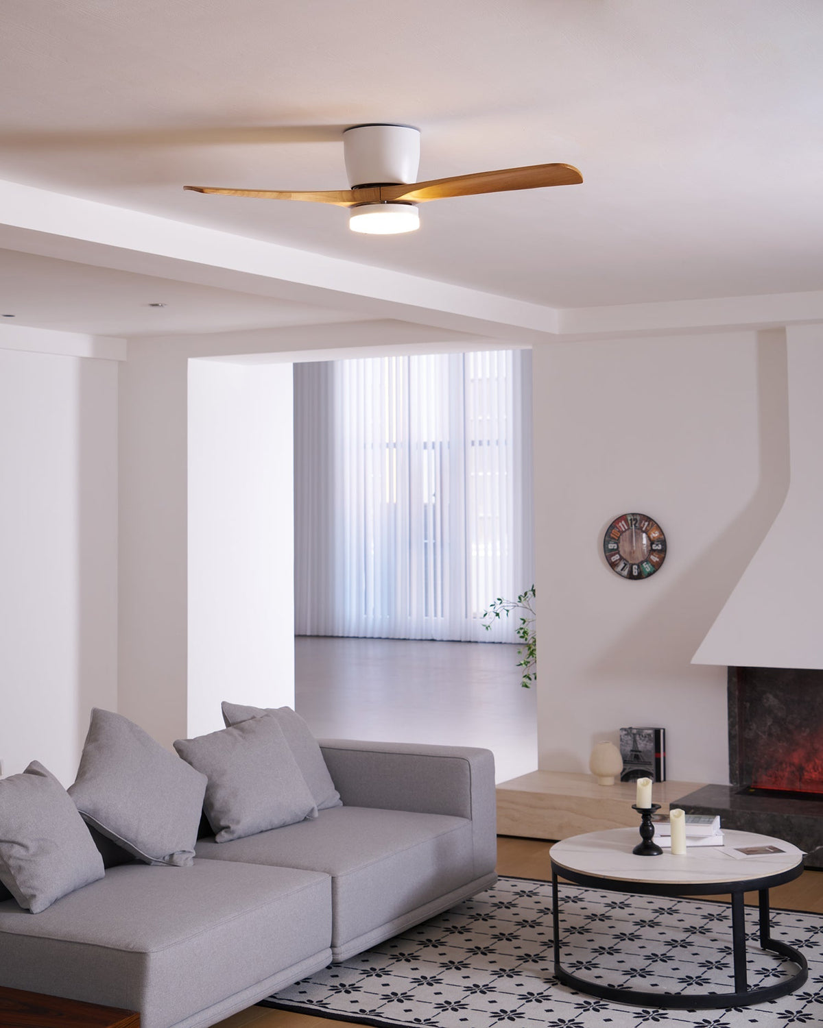 Deckenventilator mit Beleuchtung Skandinavisches Holzdesign 106/122/132 cm dimmbar mit Fernbedienung Deckenventilator mit LED-Lampe Holzblätter Wohnzimmer Schlafzimmer Esszimmer | Sansoti