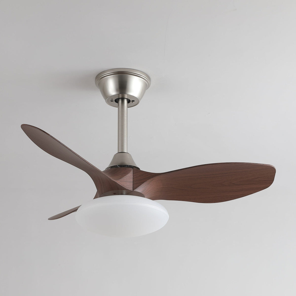 Sylvara Deckenventilator mit Beleuchtung – 80 cm – 6 Stufen – Modernes Design | Sansoti
