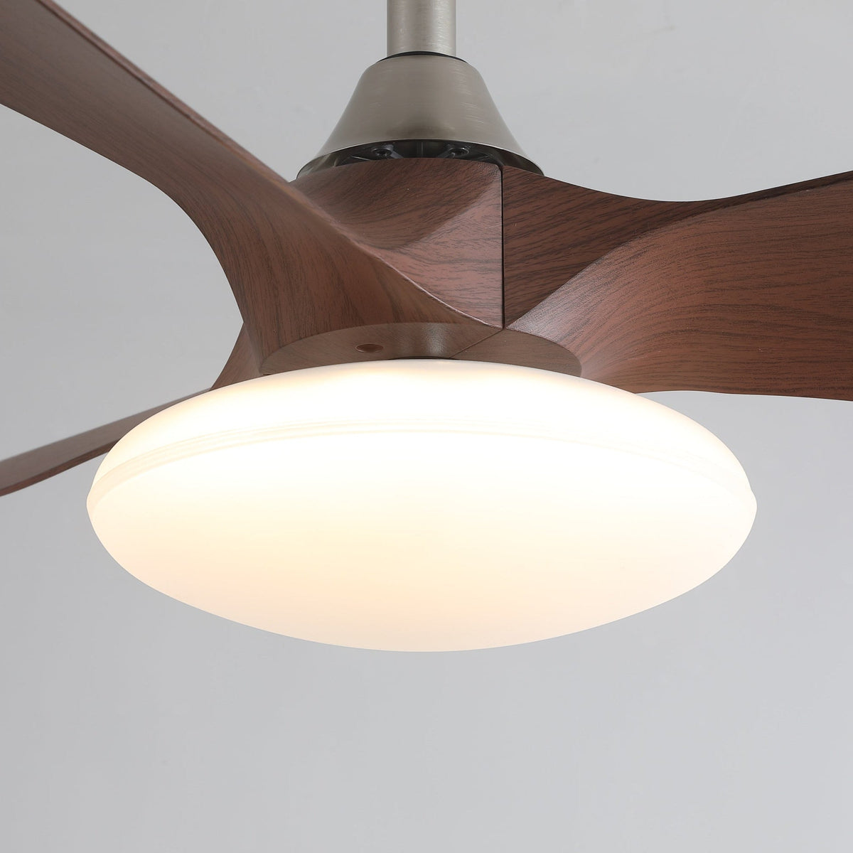Sylvara Deckenventilator mit Beleuchtung – 80 cm – 6 Stufen – Modernes Design | Sansoti