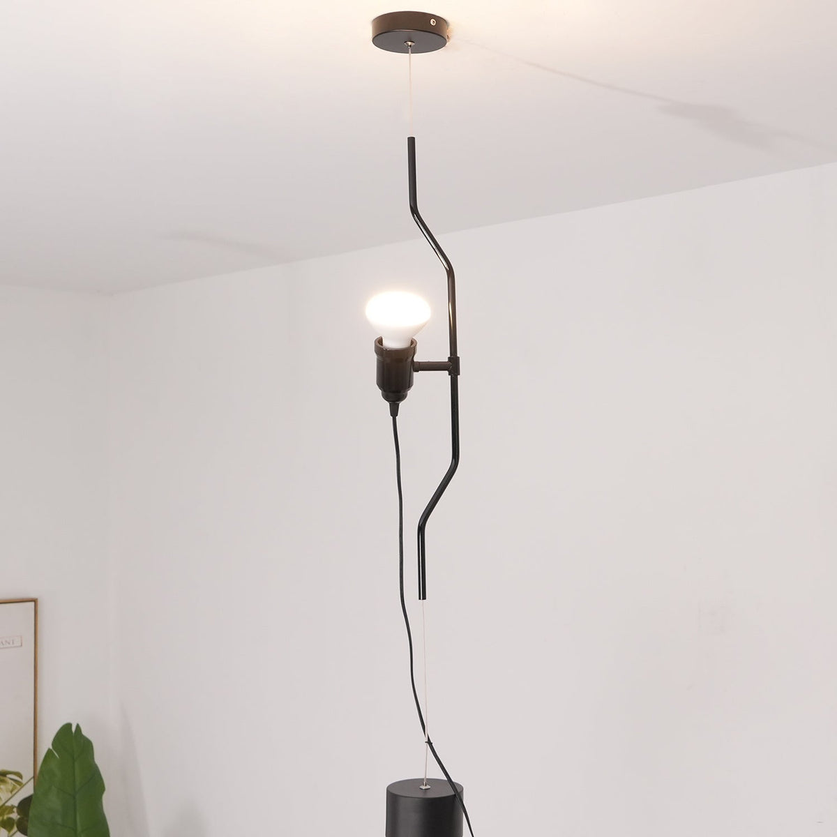 Suspension réglable en hauteur avec abat-jour tubulaire en métal – Noir/Blanc/Rouge | Sansoti