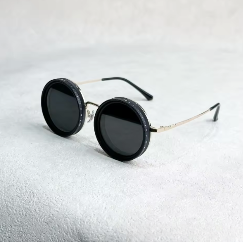 Sunglasses with Dark Lenses UV400 Protection Black Retro Gold Silver Fashion | Sansoti