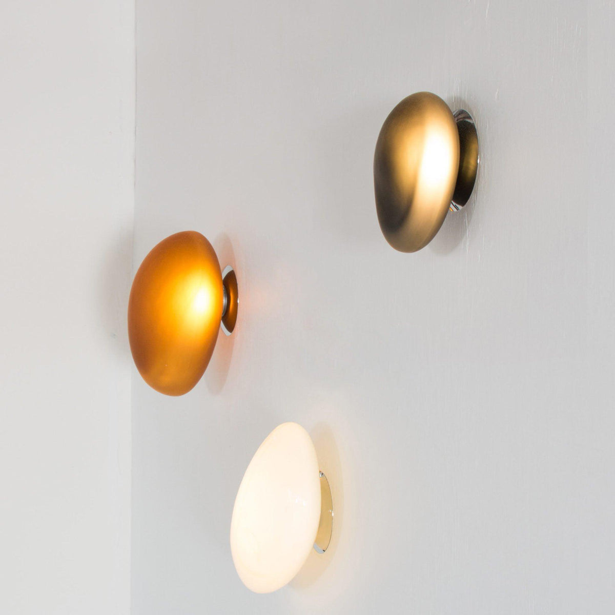 Glass Wall Light with Hand-Blown Bubble Glass – Sculptural Lighting, Scandinavian Design – Available in 4 Unique Models & 4 Colors | Sansoti
