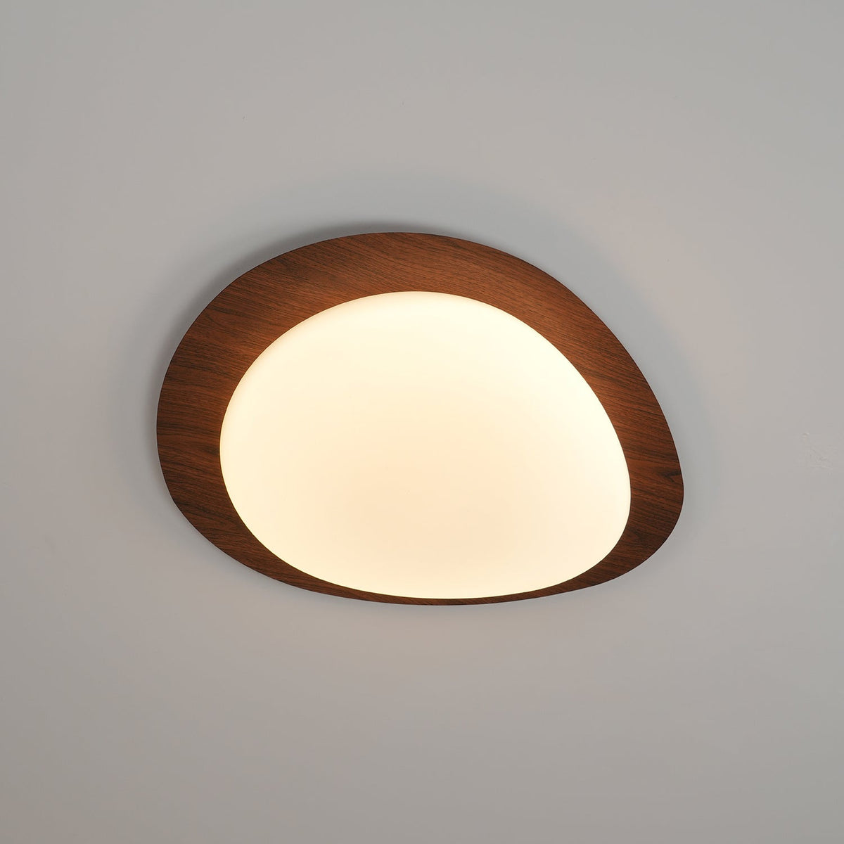 Deckenleuchte im organischen Kieseldesign mit Holzoptik, LED, Acryl und warmem Licht für Wohnzimmer und Esszimmer | Sansoti