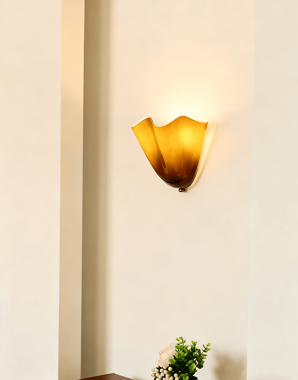 Petalia Wall Light — Sculptural Petal-Inspired Glass Wall Lighting with G9 Socket and Hardwired Installation (28 × 25 × 13 cm) | Sansoti