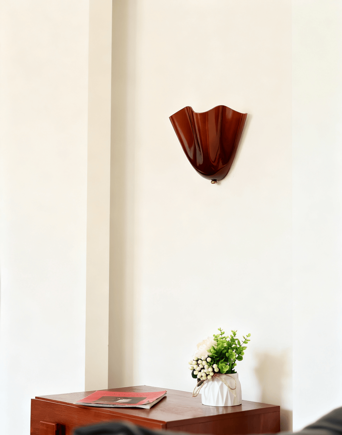 Petalia Wall Light — Sculptural Petal-Inspired Glass Wall Lighting with G9 Socket and Hardwired Installation (28 × 25 × 13 cm) | Sansoti