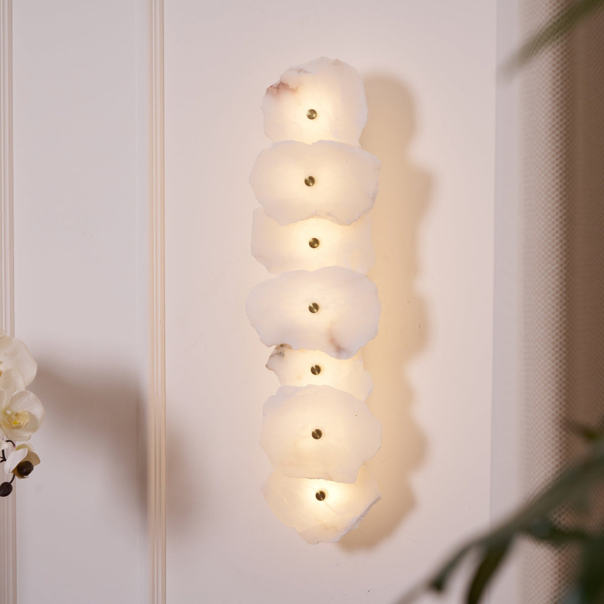 Alabaster wall lamp — Genuine natural stone with gold fixture — 1/3/5/7/9 light points | Sansoti
