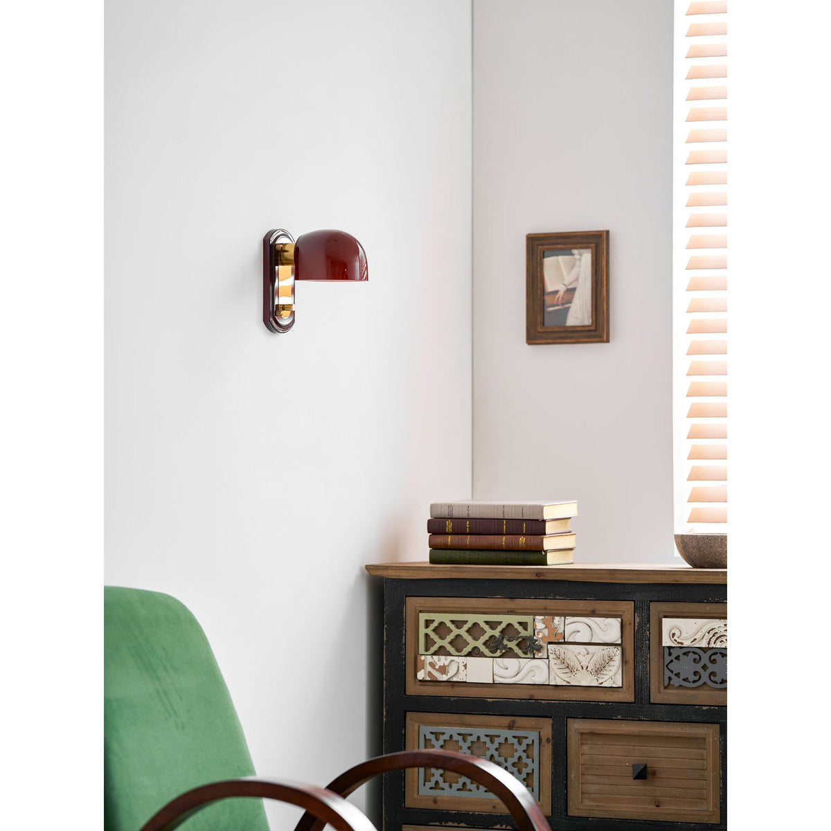 Vintage Wandleuchte mit rotem Glasschirm — Stimmungsvolle Retro-Beleuchtung für Wohnzimmer & Esszimmer | Sansoti