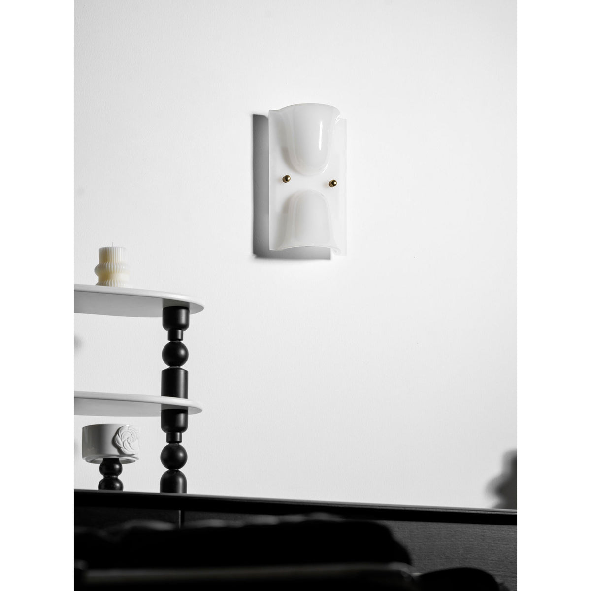 Mollo Wandlamp — Organische Hars & IJzer Wandverlichting | Sansoti