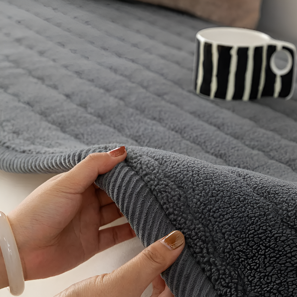Rutschfester waschbarer Sofaschutz für Hunde aus Polyester 70x150 bis 70x240 cm | Sansoti