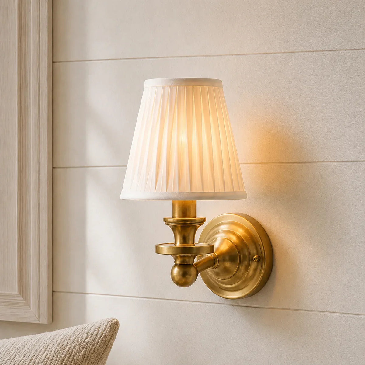 Vintage Wall Lamp with Linen Shade and Brass Fixture – Retro Design for Bedroom and Living Room | Sansoti