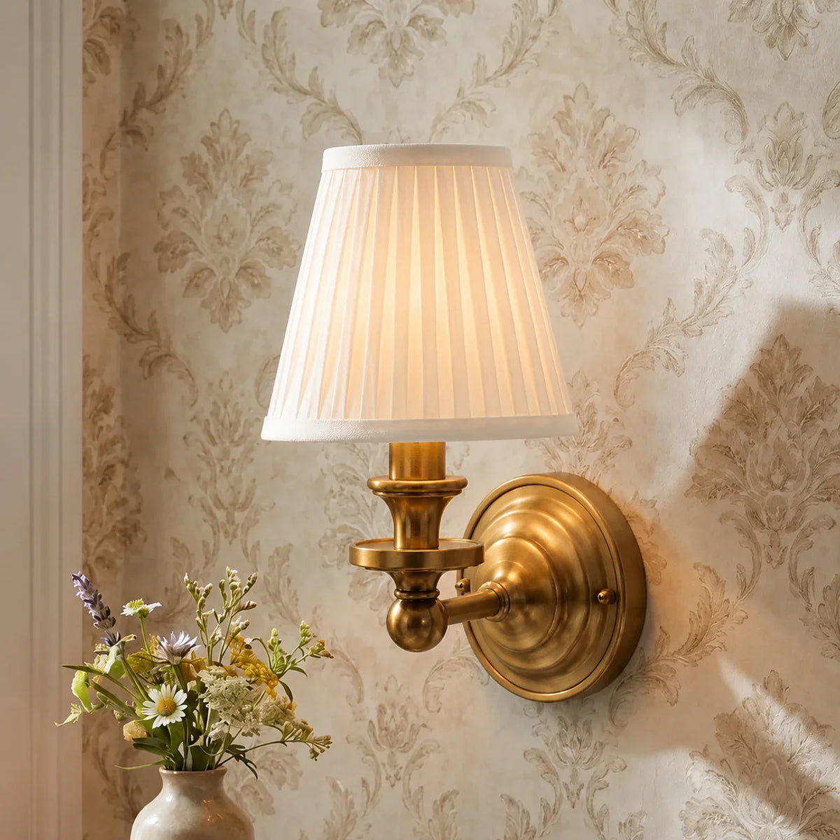 Vintage Wall Lamp with Linen Shade and Brass Fixture – Retro Design for Bedroom and Living Room | Sansoti