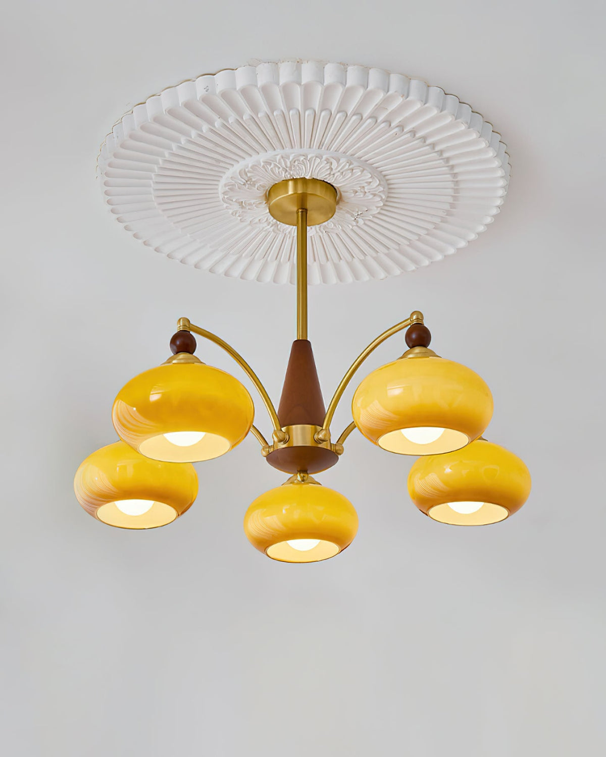 Lustre rétro Calliope – Suspension métallique avec abat-jours en verre – 3, 5 ou 8 points lumineux – Design classique vintage pour salle à manger et salon | Sansoti