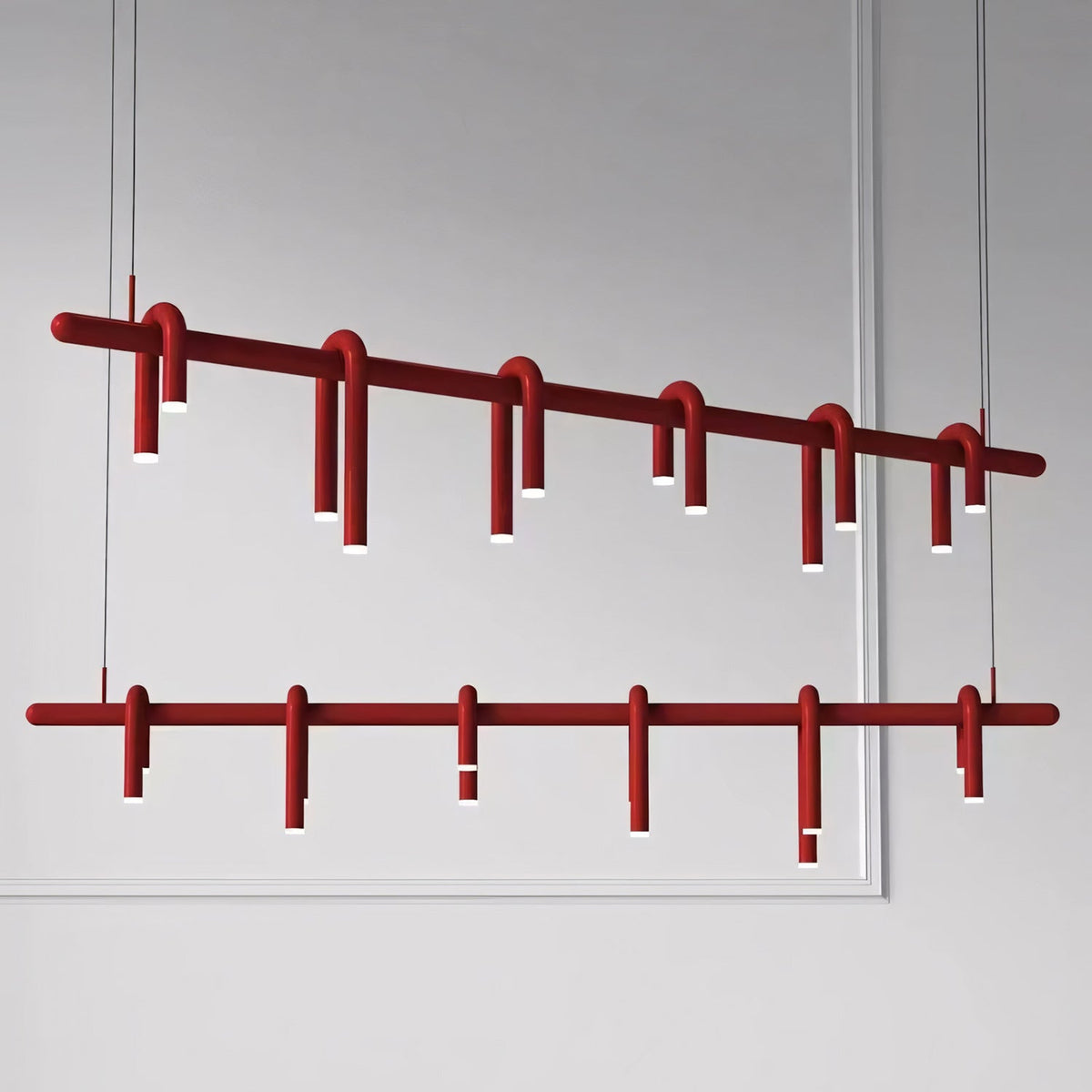 Rosso U-förmiger Kronleuchter — Moderne Metall-Hängeleuchte mit LED-Beleuchtung | Sansoti