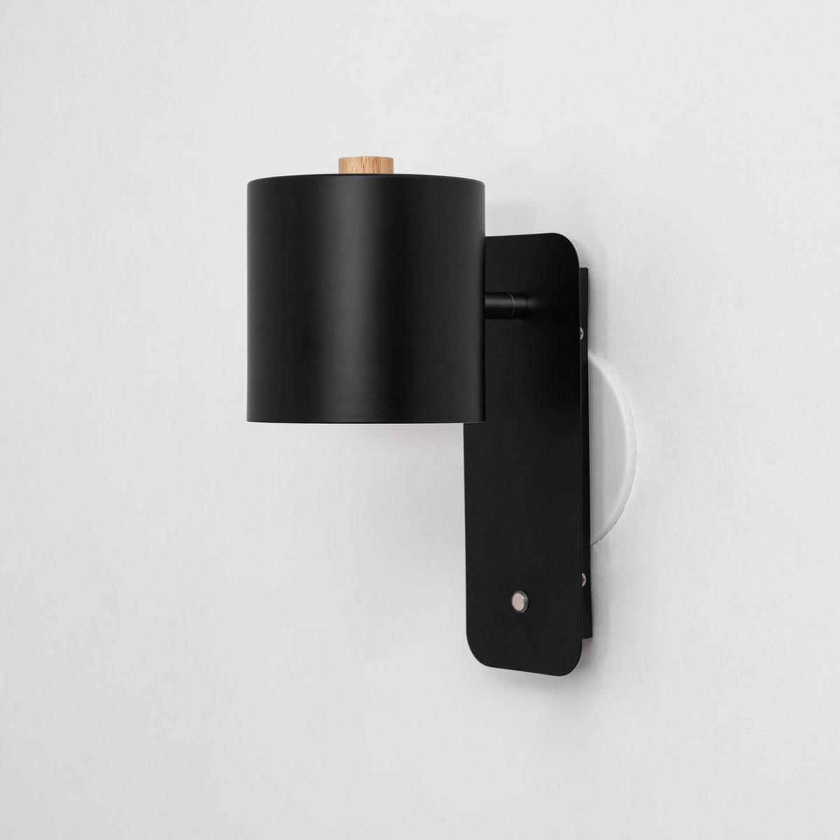 Rotatable Wall Lamp Rechargeable USB-C 350° Rotation Dimmable Touch 4 Colors | Sansoti
