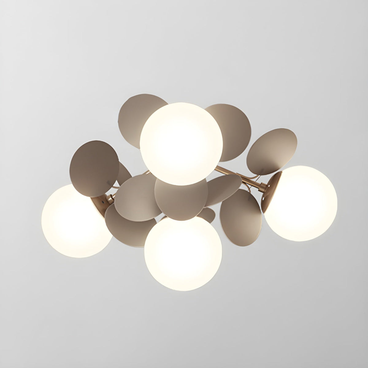 Plafonnier rond avec feuilles en acrylique – Couleurs pastel macaron – 1, 4, 6 ou 8 points lumineux – Douille G9 – Design scandinave pour chambre d’enfant, salon et bureau | Sansoti