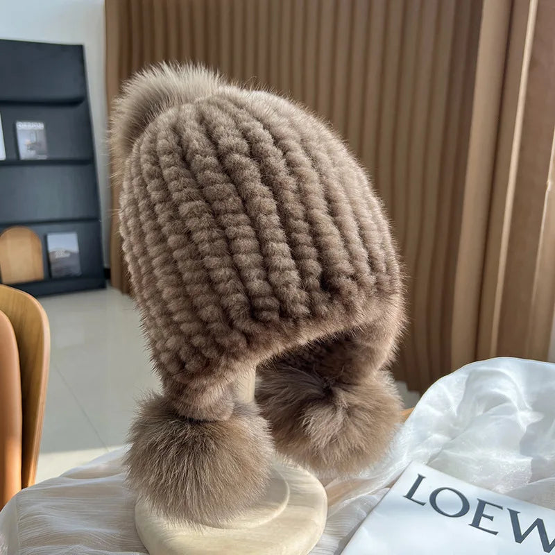 Gebreide Bontmuts met Pompom voor Dames Wintermuts Warm Oorwarmers Spiraalpatroon Luxe Winteraccessoire | Sansoti