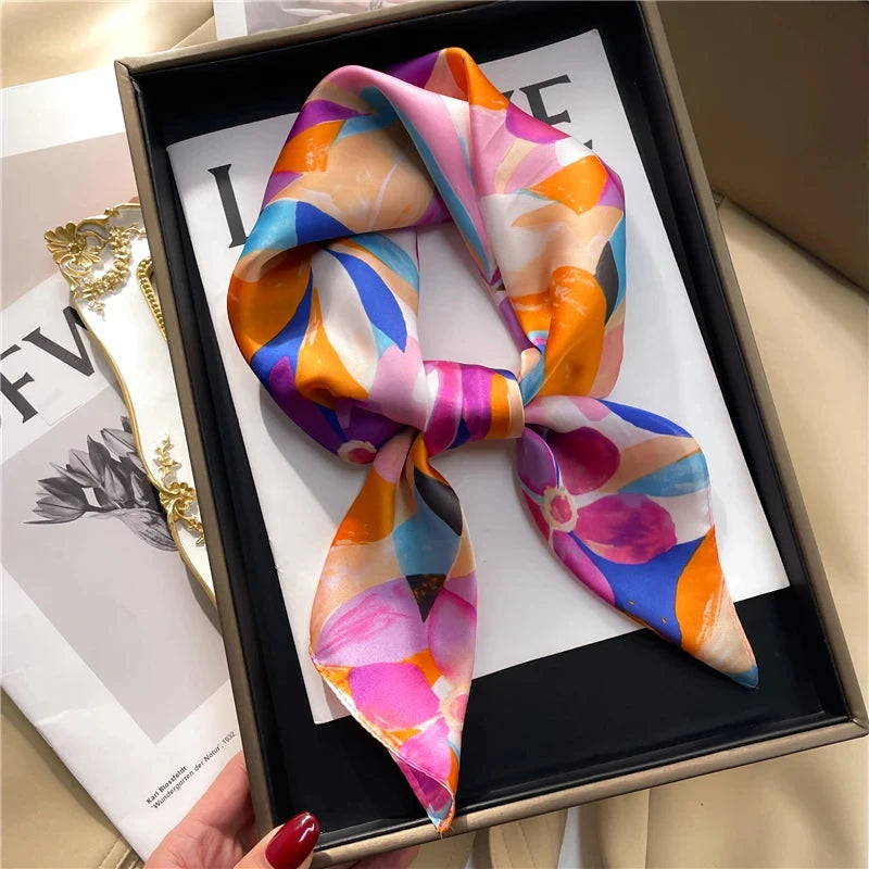 Quadratisches Satin-Tuch 70x70 cm für Damen - Haarband, Halstuch, Hijab und Stirnband, weiches Polyester, elegant und stilvoll | Sansoti