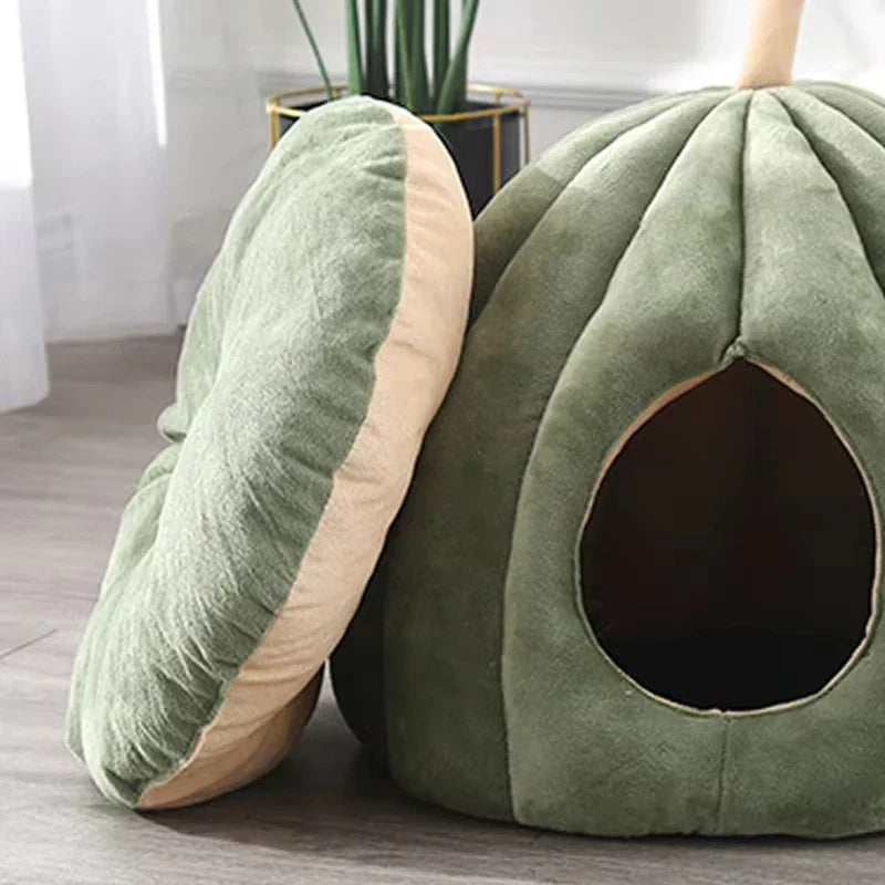 Geschlossenes Haustierbett – Warmes Plüschdesign für Katzen und kleine Hunde | Sansoti