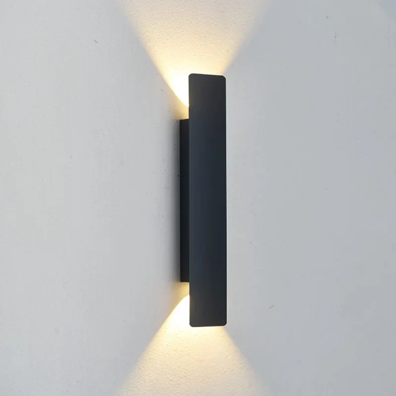 Aluminium Buitenwandlamp LED 18W Zwart Waterdicht IP65 Moderne Verlichting voor Terras Tuin en Balkon | Sansoti