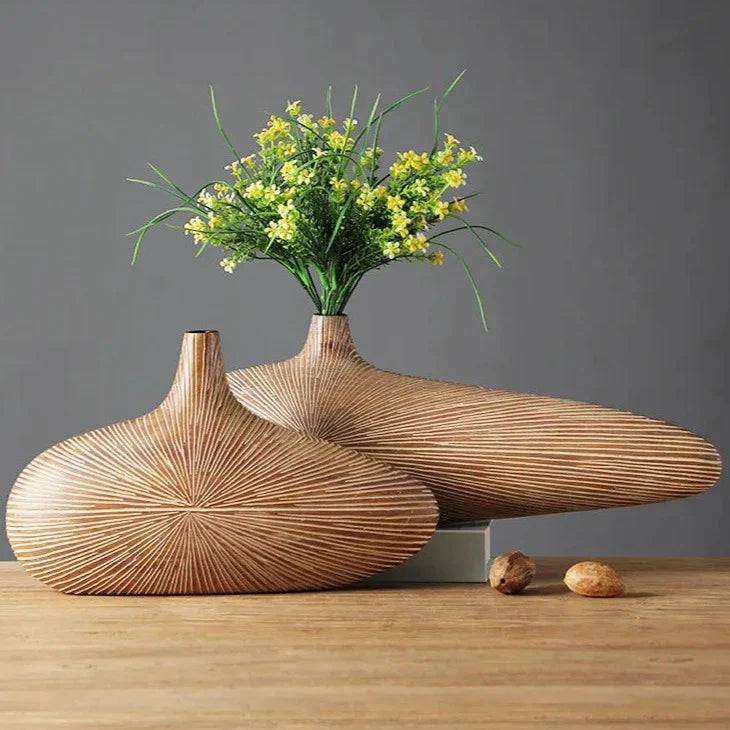 Vase sculpté décoratif style grès – Décoration d’intérieur façonnée à la main pour fleurs & mise en scène | Sansoti