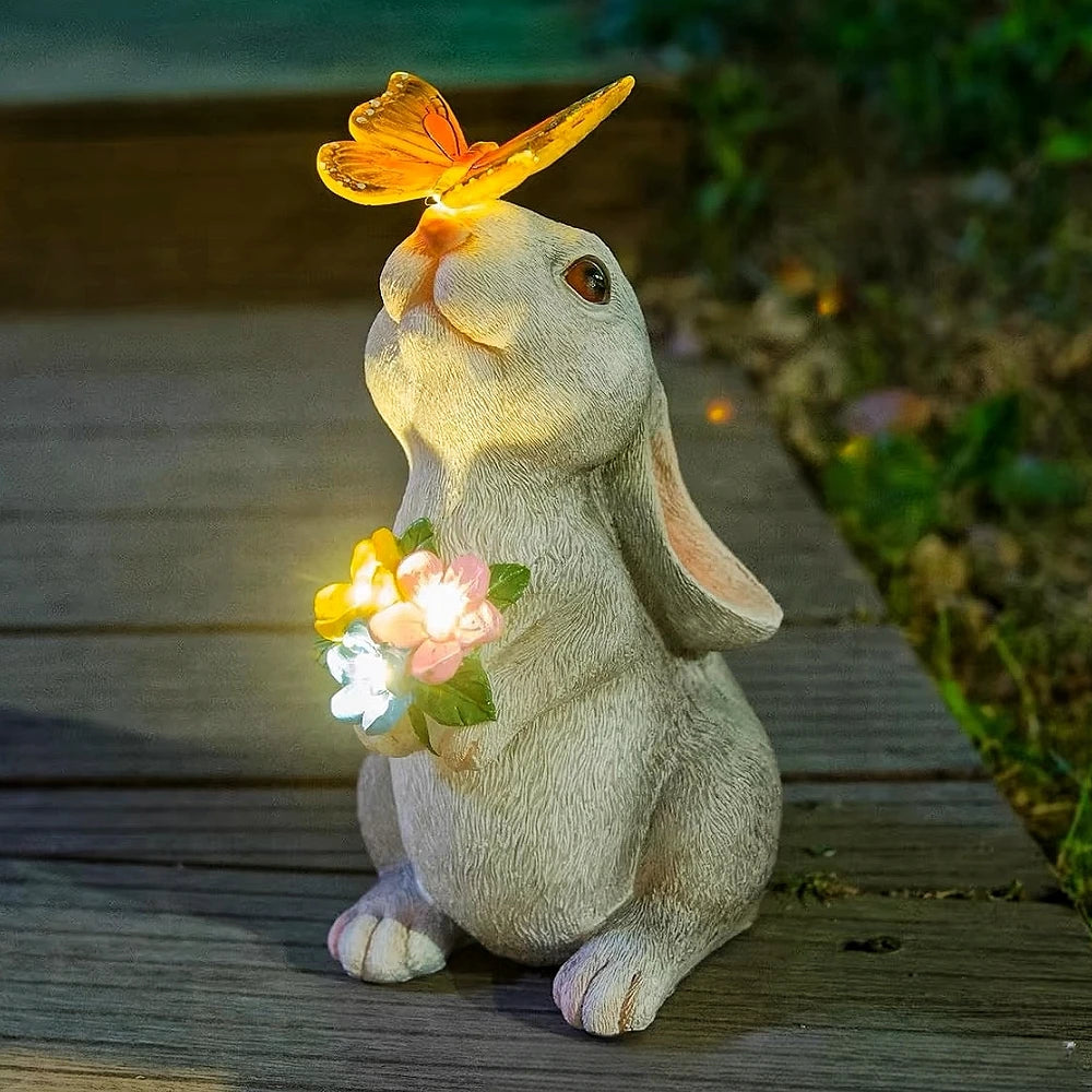 Zasilana energią słoneczną figurka królika do ogrodu z żywicy, 22,5 cm, LED, lampka solarna z motylem, do ogrodu, na taras i trawnik, dekoracja zewnętrzna, prezent wielkanocny | Sansoti