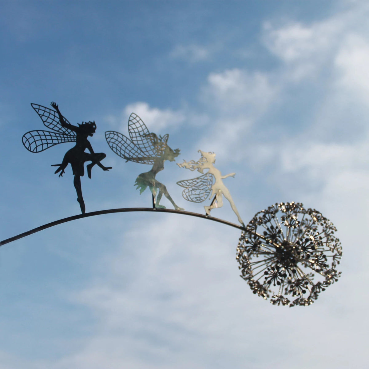 Metall-Gartenornament Fee mit Löwenzahn, 75cm, schwarze Silhouette, Rasendekoration, Gartenspieß, Miniaturgarten | Sansoti