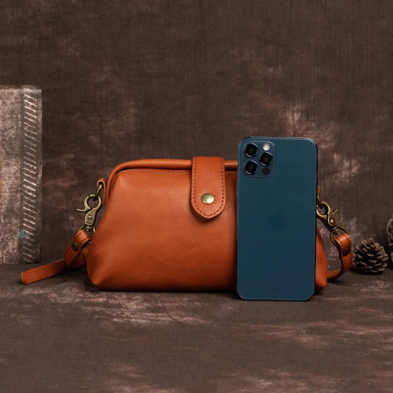 Handmade Retro Leather Shoulder Bag, Vintage Crossbody Women's Handbag, Bohemian Style Carryall, Everyday | Sansoti