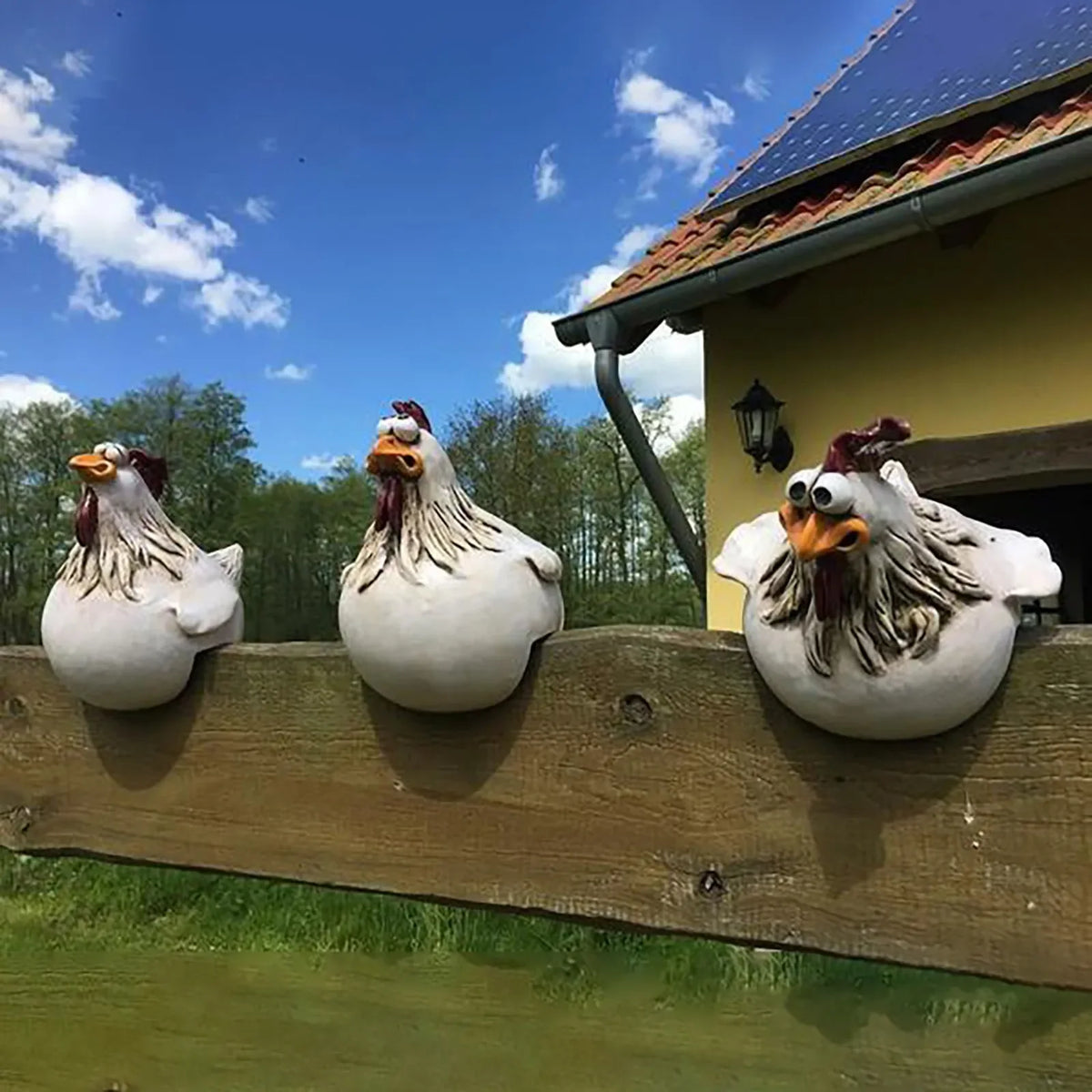 Funny Chicken Fence Decoration Resin 14cm Garden Figurine Farm Fence Ornament Outdoor Decoration Gift Garden Statue | Sansoti
