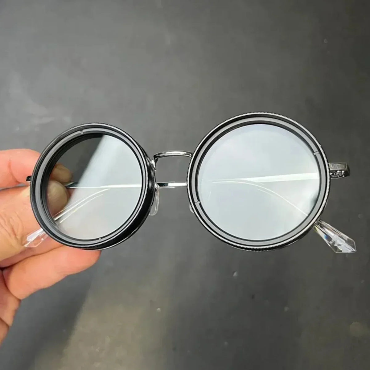 Sunglasses with Dark Lenses UV400 Protection Black Retro Gold Silver Fashion | Sansoti