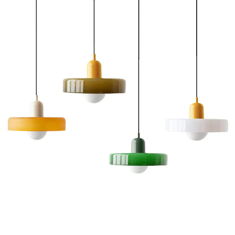 Suspension en verre avec double abat-jour coloré – éclairage moderne style Bauhaus pour salon et salle à manger | Sansoti