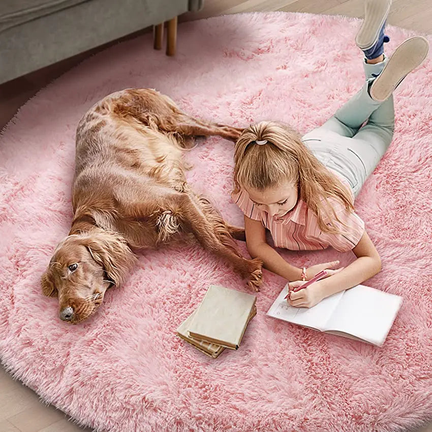 Okrągły dywan dziecięcy z miękkim włosiem shaggy, pianką memory foam, o średnicy 160cm, antypoślizgowa mata do zabawy do pokoju dziewczynki | Sansoti
