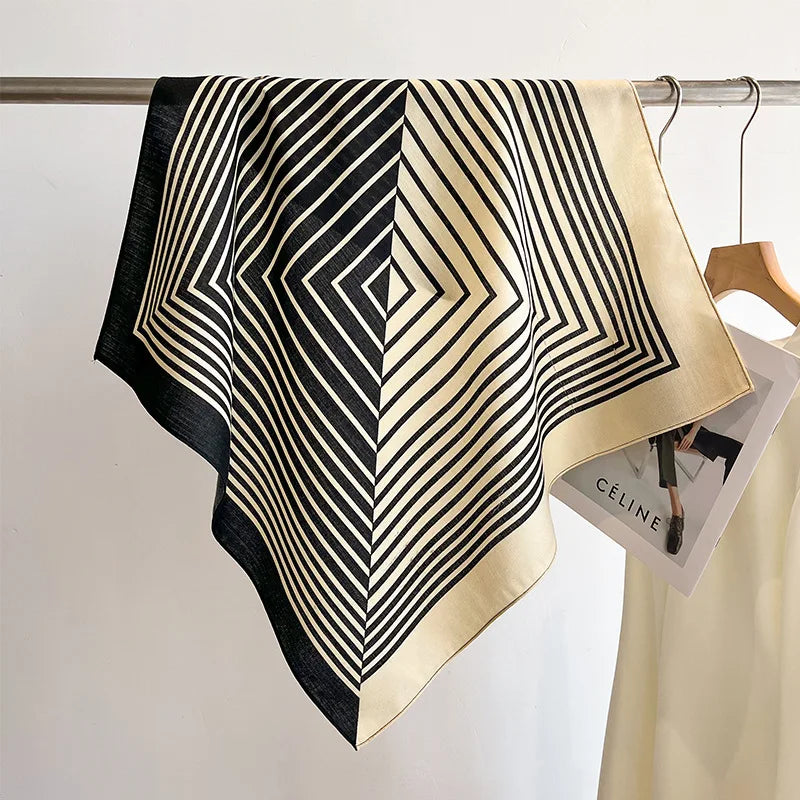 Quadratisches Bandana 68x68cm mit Baumwollprint, Kopftuch für Damen, Haar- und Halstuch, multifunktional für alle vier Jahreszeiten | Sansoti