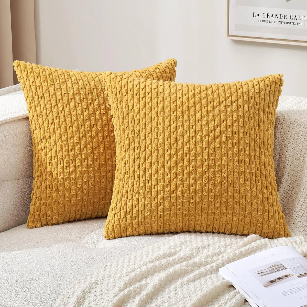 Geripptes Samtkissen 45x45 cm für Sofa und Bett, dekoratives Kissen im skandinavischen Design für Wohnzimmer und Schlafzimmer | Sansoti
