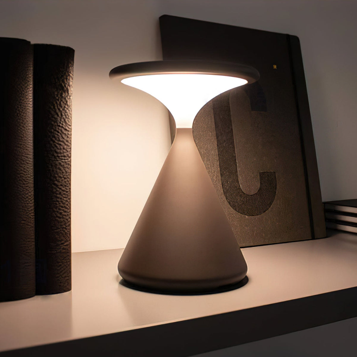 Wireless Battery Table Lamp – 5200mAh USB Rechargeable – Touch Control – Warm & Cool Light – Indoor & Outdoor | Sansoti