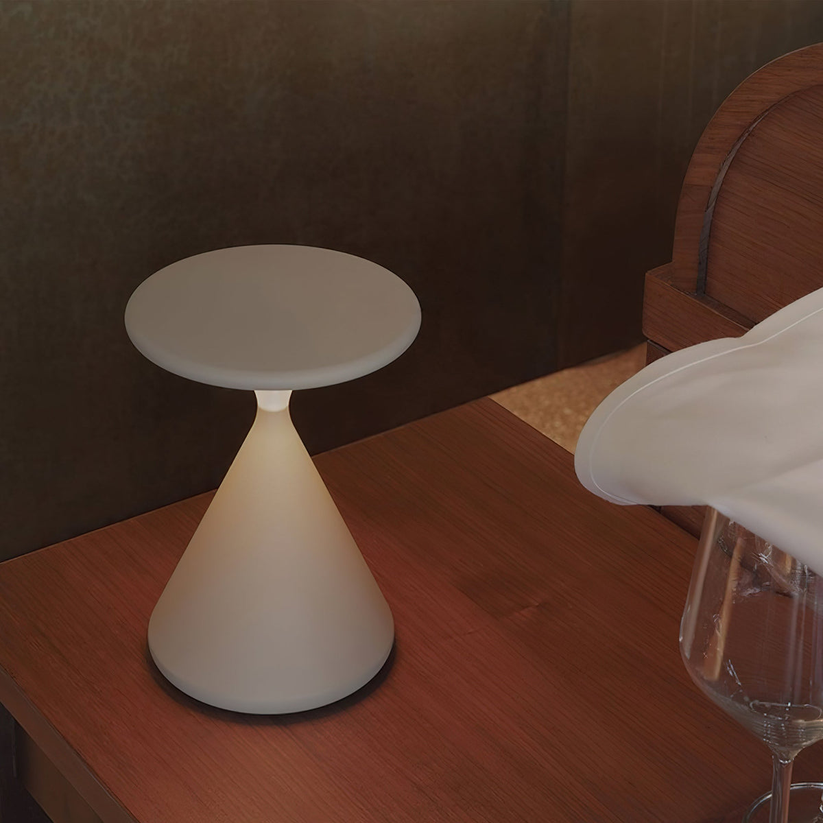 Wireless Battery Table Lamp – 5200mAh USB Rechargeable – Touch Control – Warm & Cool Light – Indoor & Outdoor | Sansoti