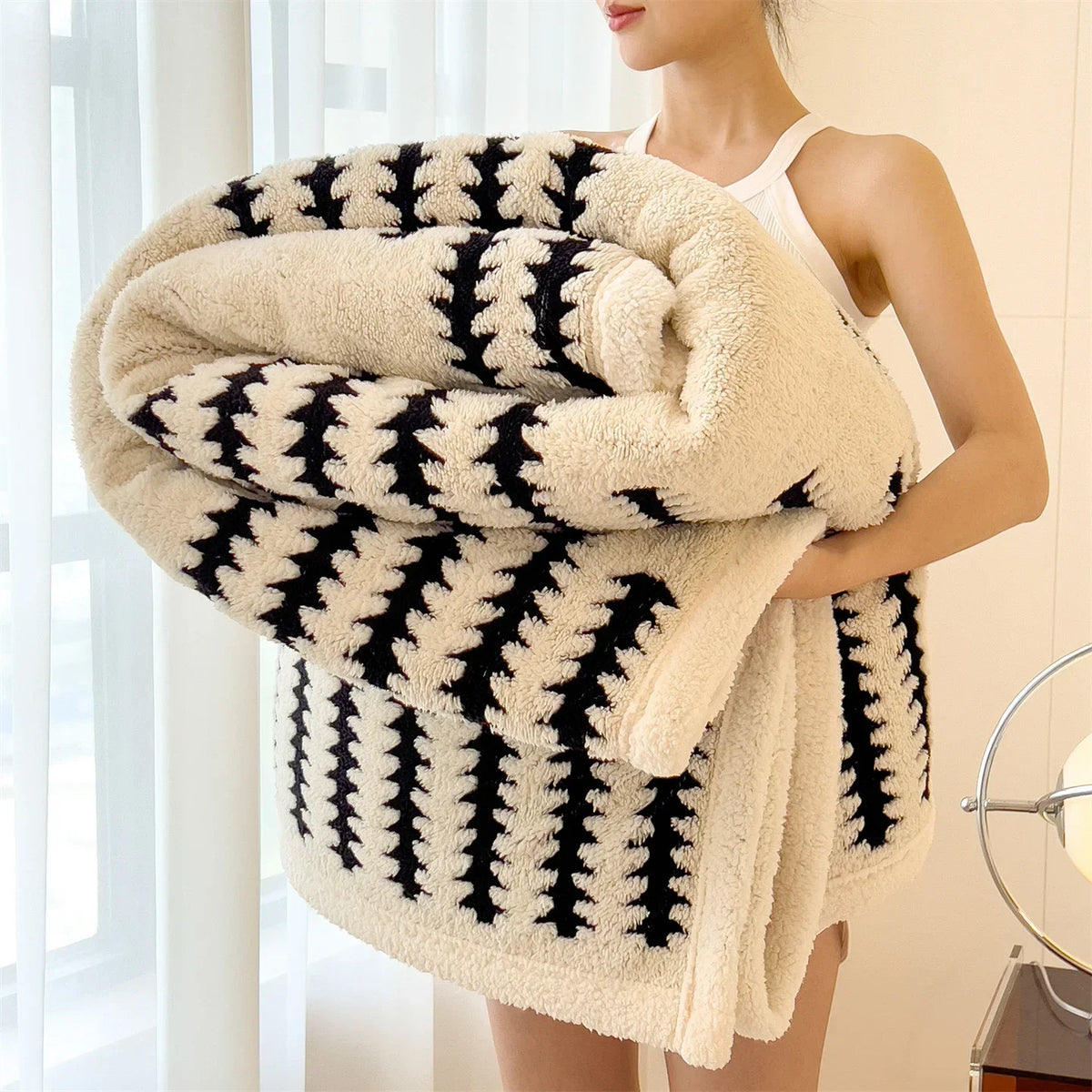 Couverture d’hiver réversible en polaire et fausse fourrure à motif géométrique, couverture chauffante pour lit ou canapé, plaid de salon | Sansoti