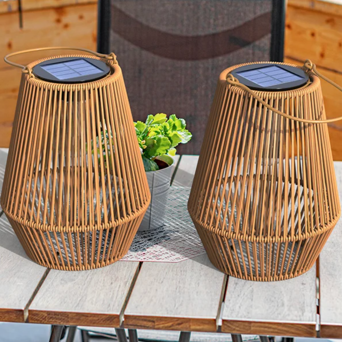 Hanging solar lantern, IP65, rattan, 21 cm, 8-hour runtime, no cables or power outlet required | Sansoti