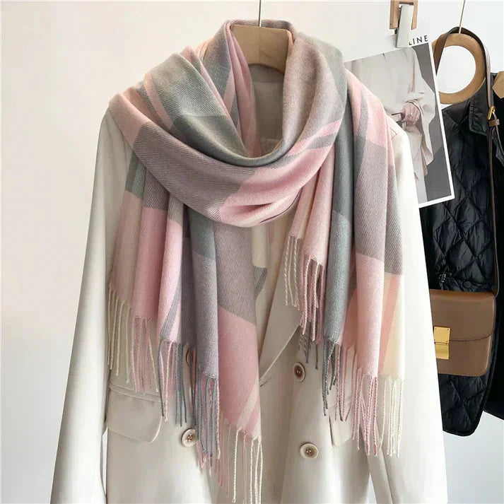 Karierter Schal mit klassischem Muster – Warmes und stilvolles Accessoire für Herbst und Winter | Sansoti