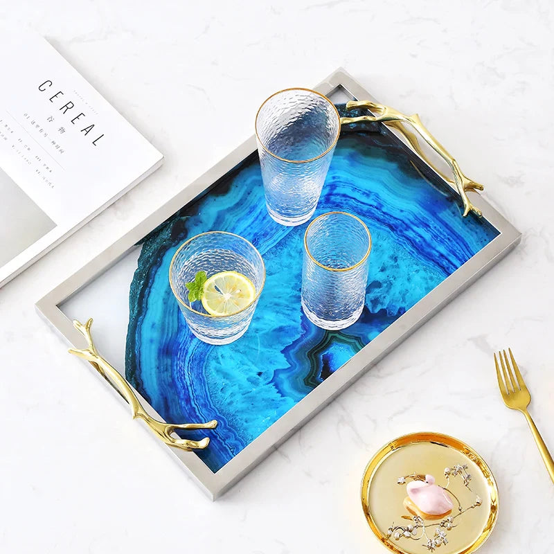 Dekoratives Tablett mit blauem Achat-Muster – Elegantes Serviertablett mit Glaseinlage und Edelstahlrand – Einzigartiges Naturstein-Design für Tisch und Interieur | Sansoti