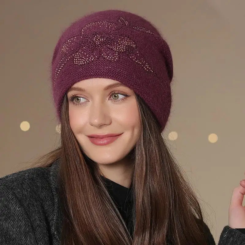 Gestrickte Wintermütze für Damen mit Blumendekor, warme Beanie, lässige Streetwear-Kopfbedeckung, Winteraccessoire | Sansoti