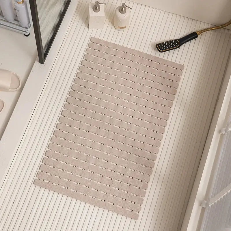 Non-Slip Bath Mat with Suction Cups and Drainage Holes 40×63 cm for Safe Showering | Sansoti